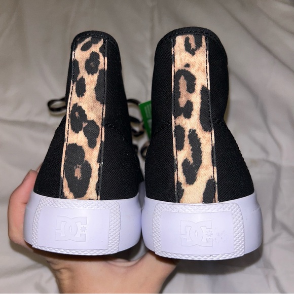 DC Women's Manual Hi Skate Shoe With Leopard Accents NWT - Picture 5 of 11
